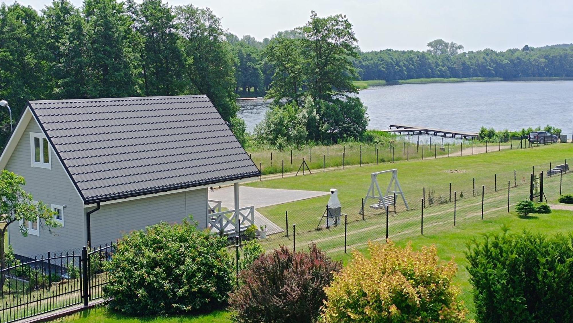 Szary Domek Nad Jeziorem 2 Kołczewo Exterior foto